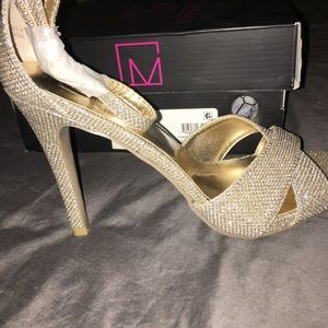 Material Girl Champagne Gold Heels Sz 6 1/2